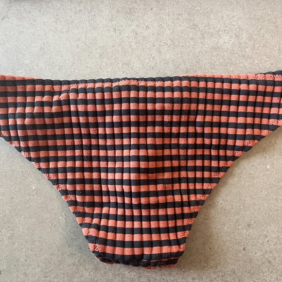 Solid and Striped Bikini size M - Picture 6 of 6